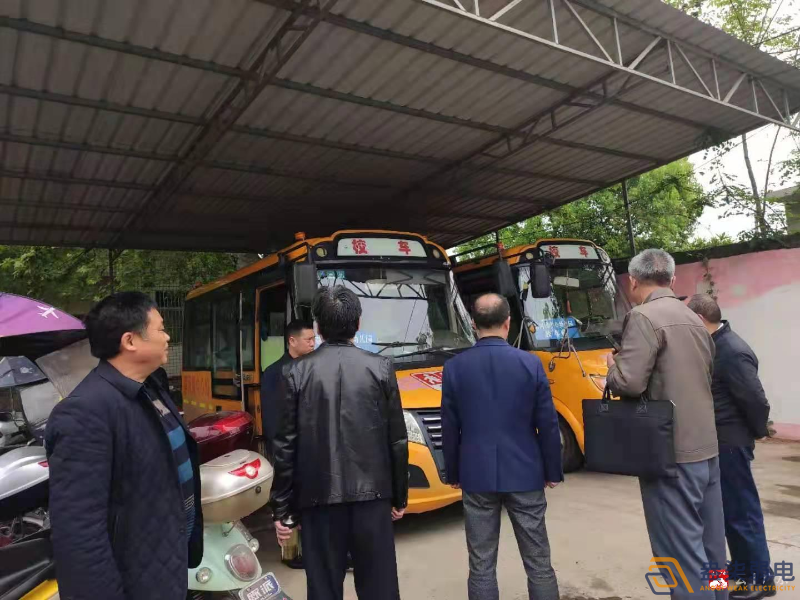 校車監控管理是如何實現？