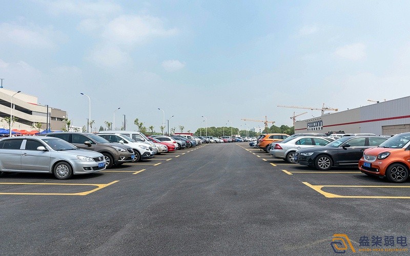 地面停車場車位監(jiān)控應(yīng)該如何選擇？